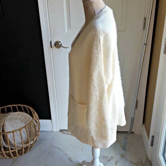 NWOT! REVOLVE'S Sanctuary FLUFF IT UP CARDIGAN SZ L - Picture 5 of 9